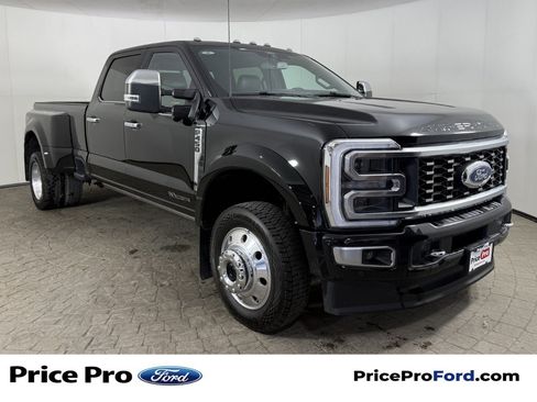 Certified 2024 Ford F450 Platinum w/ FX4 Off-Road Package AWD/4WD image 1