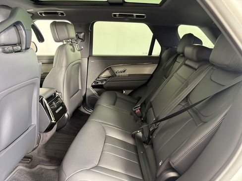 New 2026 Land Rover Range Rover Sport SE image 27