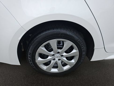 Used 2024 Toyota Corolla LE FWD image 43
