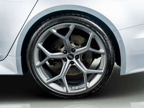 Used 2025 Audi RS 6 performance image 18