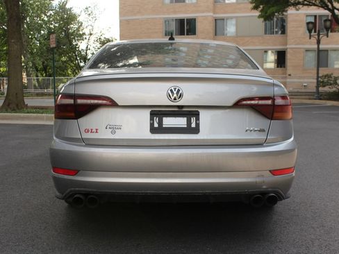 Used 2019 Volkswagen Jetta GLI Autobahn FWD image 8