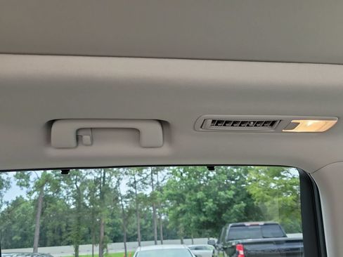 Used 2021 Toyota Highlander Platinum FWD image 35