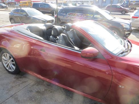 Used 2014 INFINITI Q60 Convertible w/ Premium Package image 11