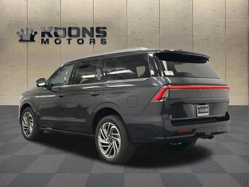 New 2026 Lincoln Navigator Reserve image 6