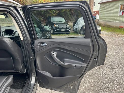 Used 2019 Ford Escape Titanium image 14