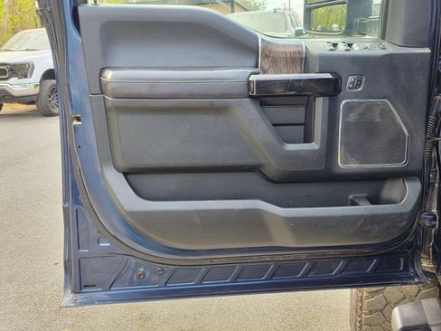 Used 2018 Ford F250 Lariat w/ Lariat Ultimate Package AWD/4WD image 27