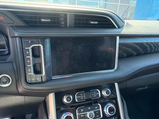 Used 2022 GMC Yukon Denali w/ Denali Premium Package AWD/4WD image 9