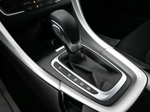 Used 2016 Ford Fusion SE FWD image 21