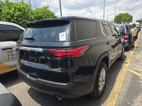 Used 2023 Chevrolet Traverse LS FWD image 5