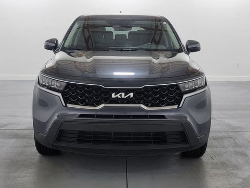 Used 2023 Kia Sorento LX AWD/4WD image 3