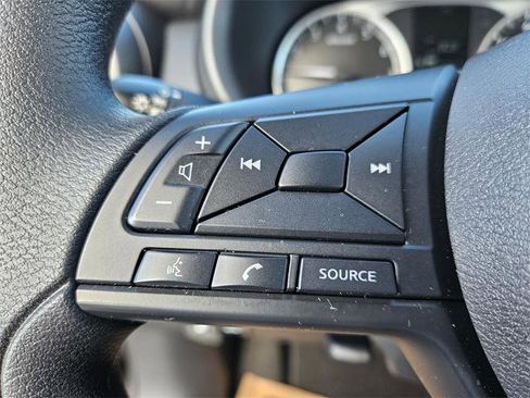 Certified 2025 Nissan Kicks Play S image 27