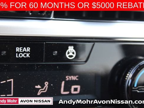 New 2025 Nissan Pathfinder SL image 30