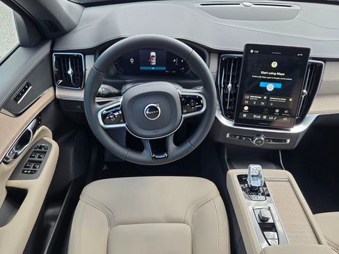 New 2026 Volvo XC90 B6 Plus w/ Protection Package Premier AWD/4WD image 16