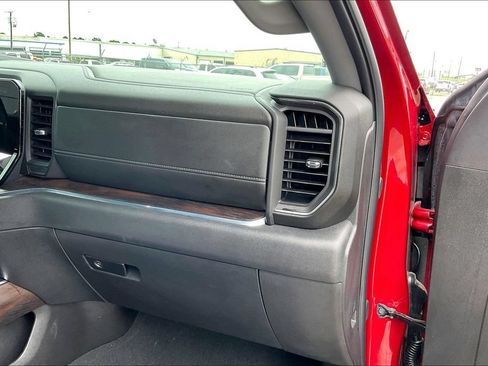 Used 2024 GMC Sierra 1500 SLT AWD/4WD image 23
