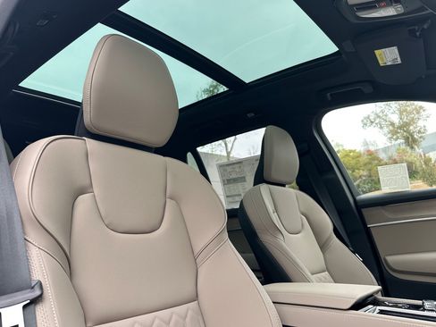 New 2026 Volvo XC90 T8 Plus AWD/4WD image 13