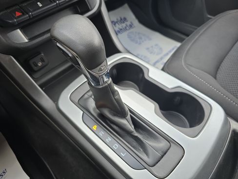 Used 2022 Chevrolet Colorado LT w/ LT Convenience Package image 26