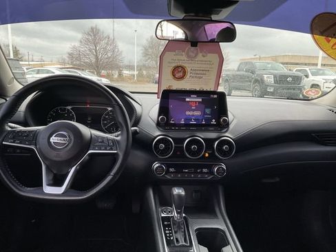 Used 2021 Nissan Sentra SV image 11