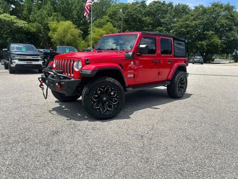 Used 2018 Jeep Wrangler Unlimited Sahara image 3