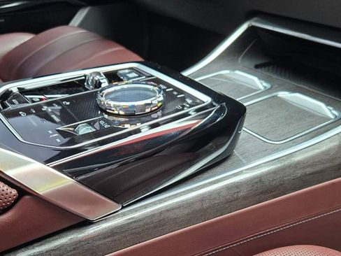 Used 2023 BMW 760i xDrive 760i xDrive w/ Luxury Rear Seating Package image 32