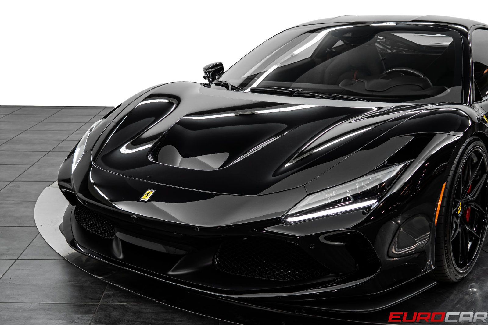 Used 2021 Ferrari F8 Tributo RWD image 14