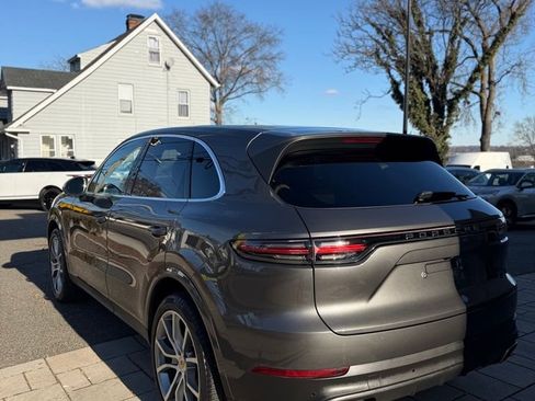 Used 2020 Porsche Cayenne image 6