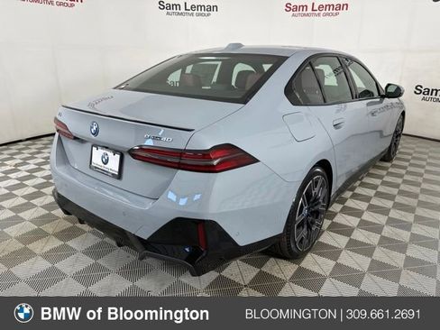 Used 2024 BMW i5 eDrive40i w/ M Sport Package image 22