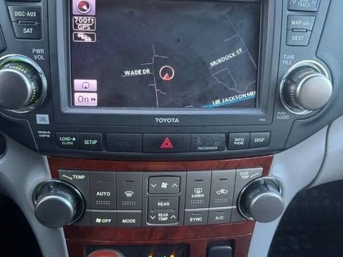 Used 2013 Toyota Highlander Limited image 4