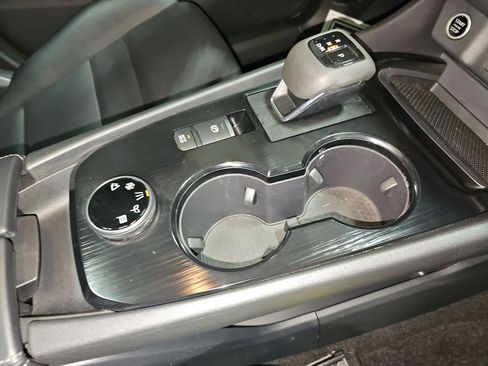 Used 2023 Nissan Rogue SV w/ SV Premium B Package image 18