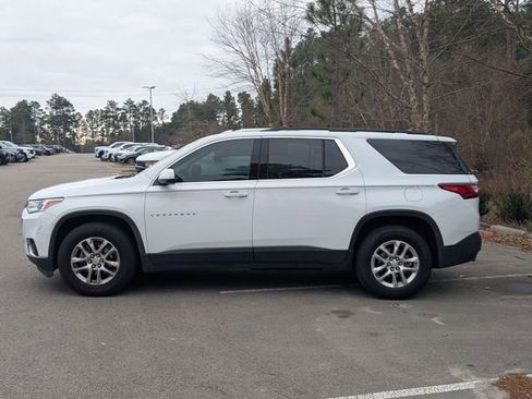 Used 2019 Chevrolet Traverse LT image 7