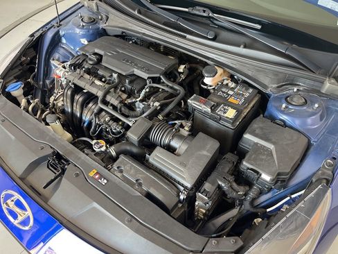Used 2022 Hyundai Elantra SEL FWD image 11