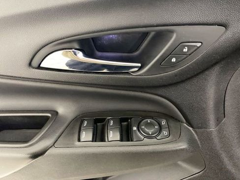 Used 2021 Chevrolet Equinox LT image 26