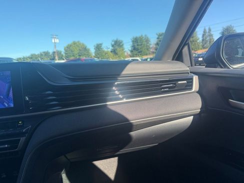 Used 2025 Toyota Camry LE image 33
