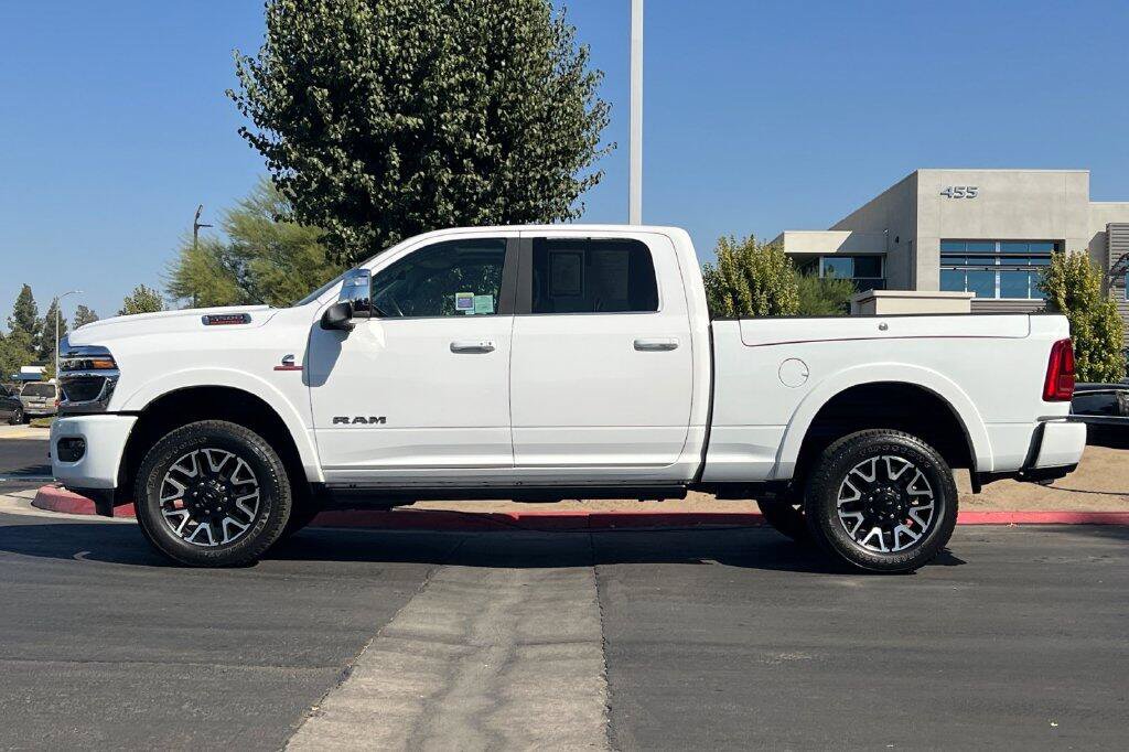 Used 2025 RAM 2500 Limited AWD/4WD image 7