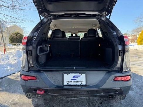 Used 2014 Jeep Cherokee Trailhawk w/ Leather Interior Group AWD/4WD image 22
