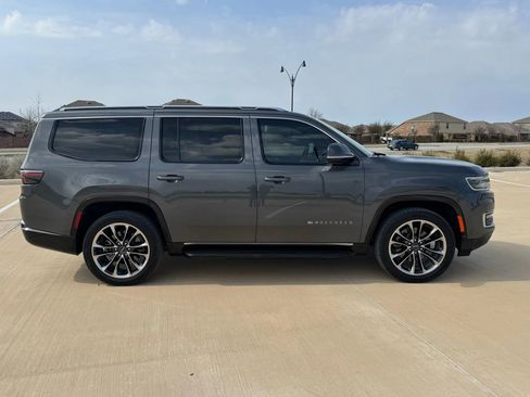 Used 2022 Jeep Wagoneer Series II w/ Premium Group I image 7