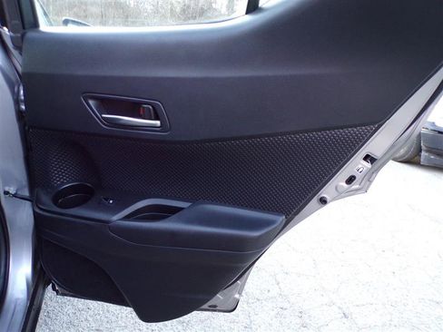 Used 2018 Toyota C-HR XLE image 21