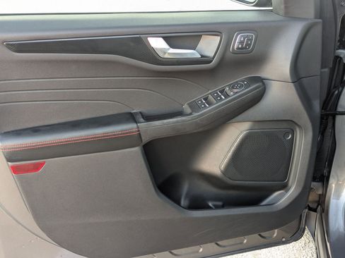 Used 2021 Ford Escape SEL w/ SEL Stealth AWD Package image 11