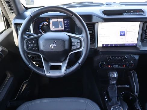 Used 2022 Ford Bronco Outer Banks image 21