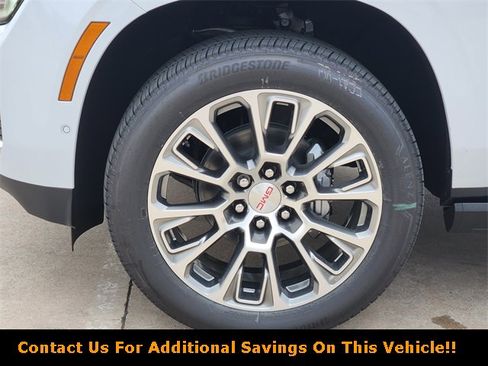 New 2026 GMC Yukon Denali image 7