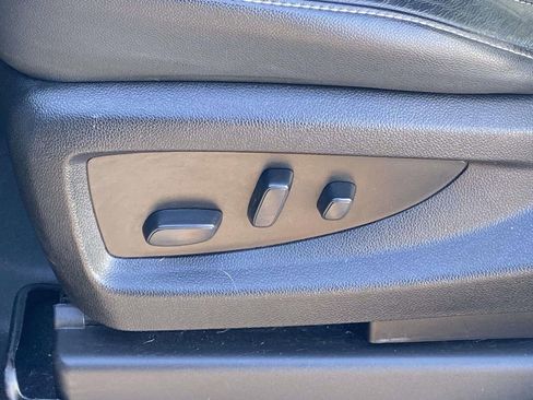 Used 2019 Chevrolet Suburban Premier image 17