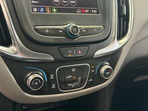 Certified 2024 Chevrolet Equinox LS w/ LS Convenience Package FWD image 16