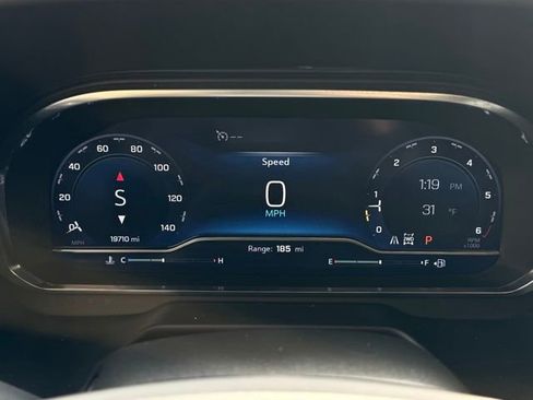 Certified 2024 Chevrolet Suburban Z71 w/ Z71 Off-Road Package image 29