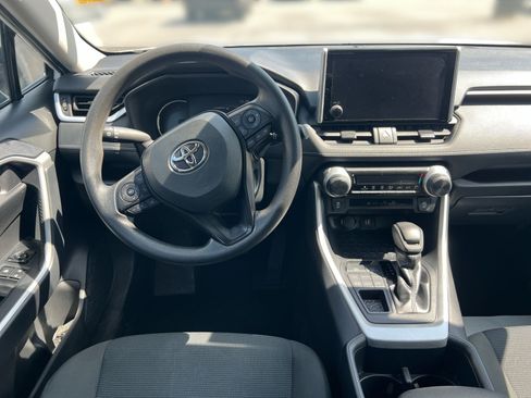 Used 2025 Toyota RAV4 LE AWD/4WD image 18