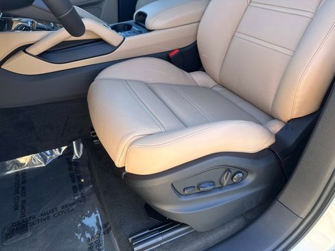 Certified 2026 Porsche Cayenne Base image 20