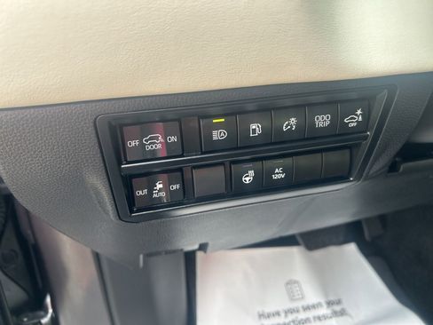 Used 2024 Toyota Sequoia Capstone image 12