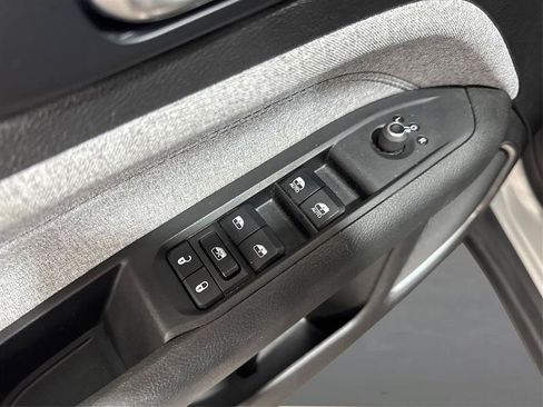 Used 2024 Jeep Compass Latitude AWD/4WD image 30