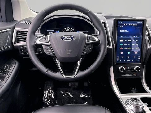Used 2024 Ford Edge SEL w/ Convenience Package AWD/4WD image 5