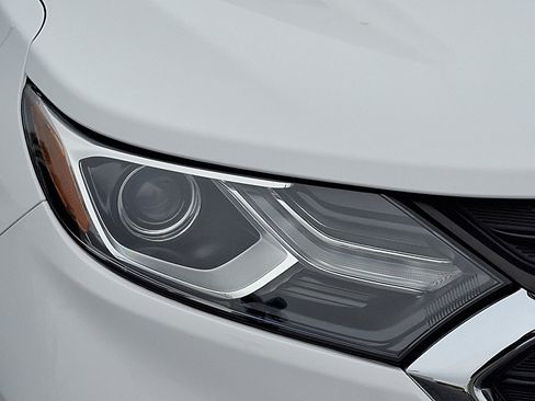 Certified 2020 Chevrolet Equinox LT image 9