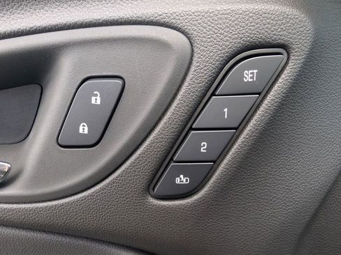 Certified 2023 Buick Encore GX Essence w/ Experience Buick Package image 8