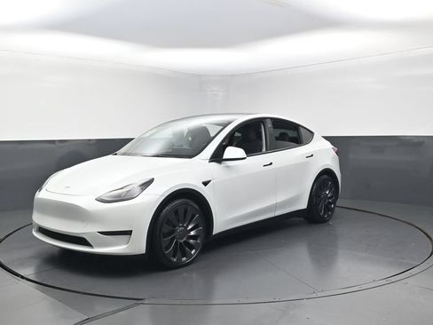 Used 2023 Tesla Model Y Performance AWD/4WD image 4